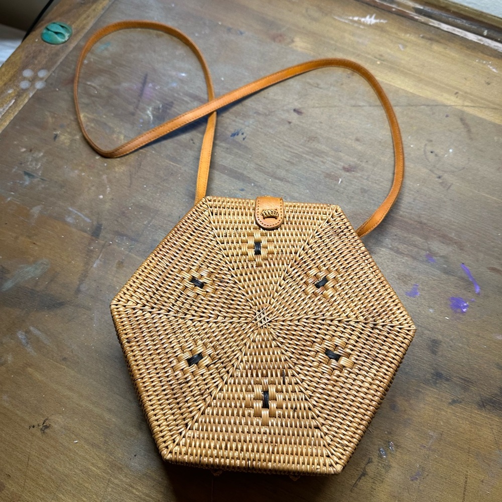 Hexagonal Tan Woven Crossbody Bag